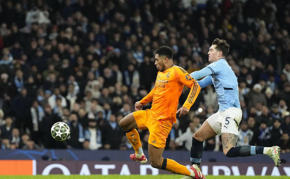 曼城客场逆转，比赛末段绝杀对手